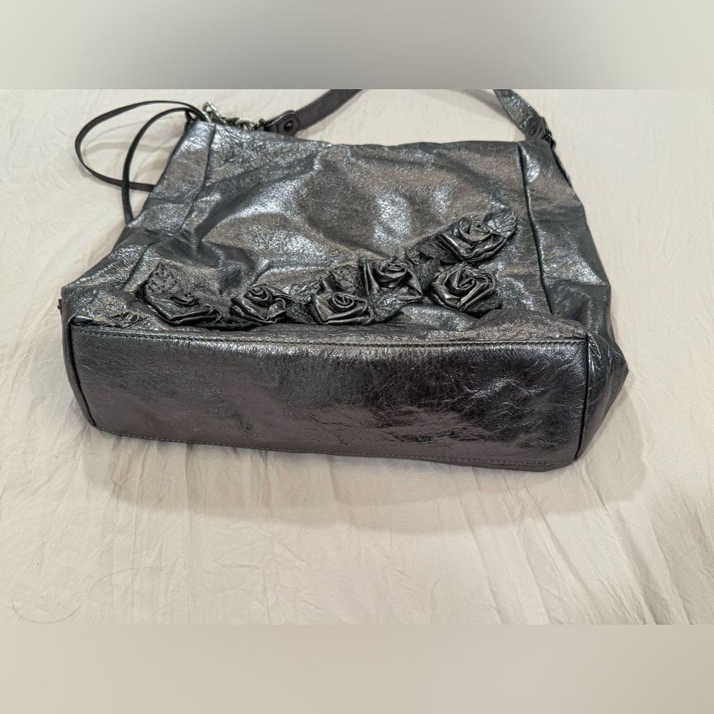 Elliott Lucca Metallic Silver Floral Leather Bag - Picture 14 of 16
